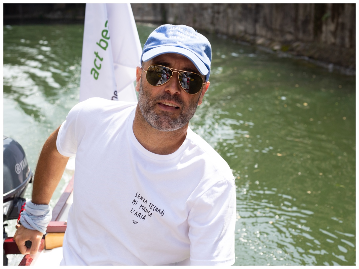 yves rocher pulizia naviglio 6