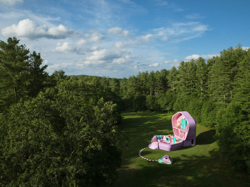 01_Airbnb_Polly-Pocket-Icons_Credit-Juan-Navarro-Above-Summit