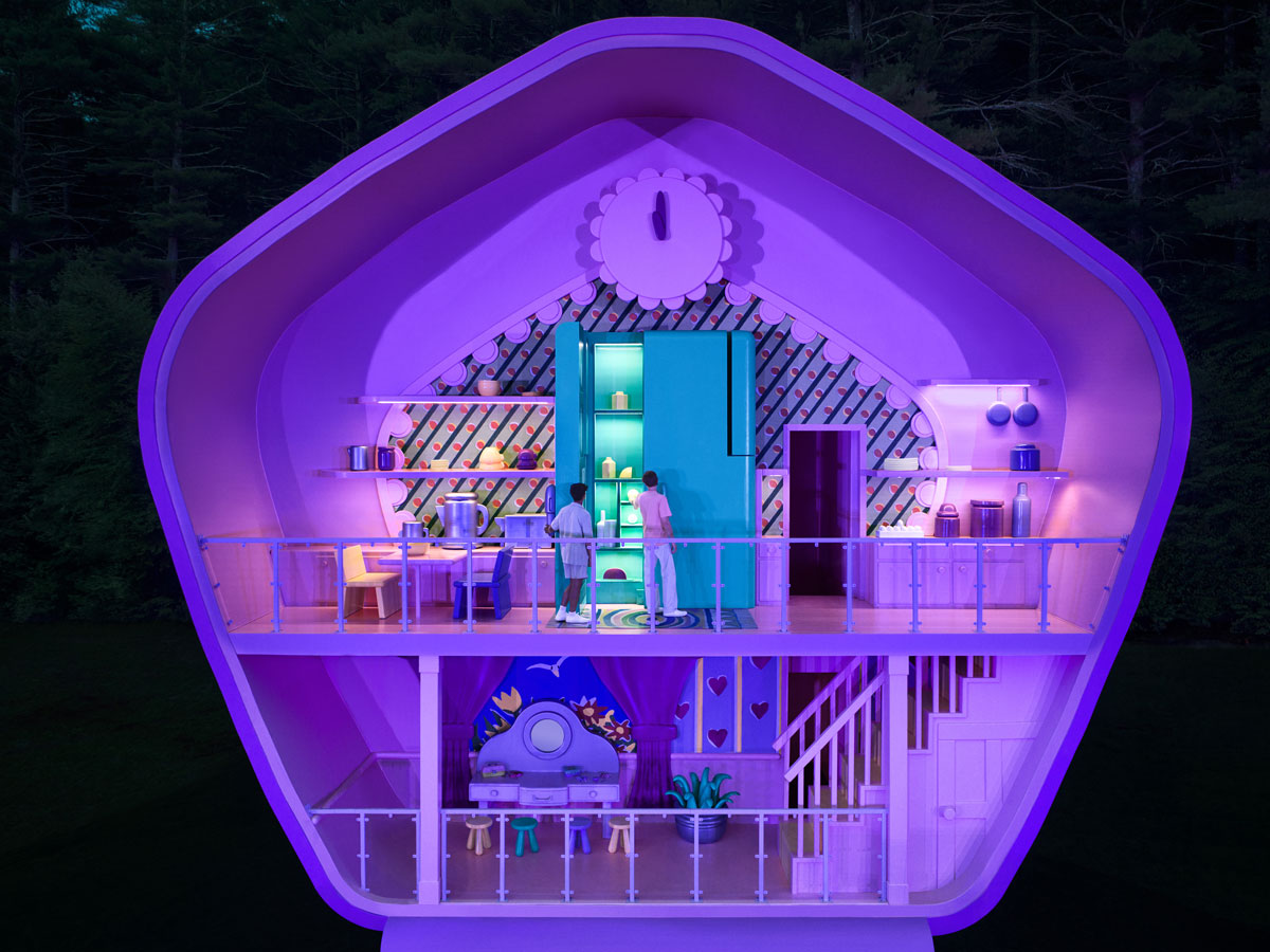 02_Airbnb_Polly-Pocket-Icons_Credit-Kelsey-McClellan