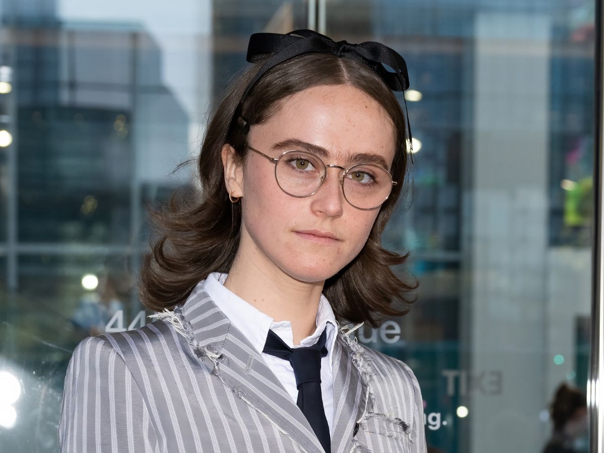 ella emhoff bob hair