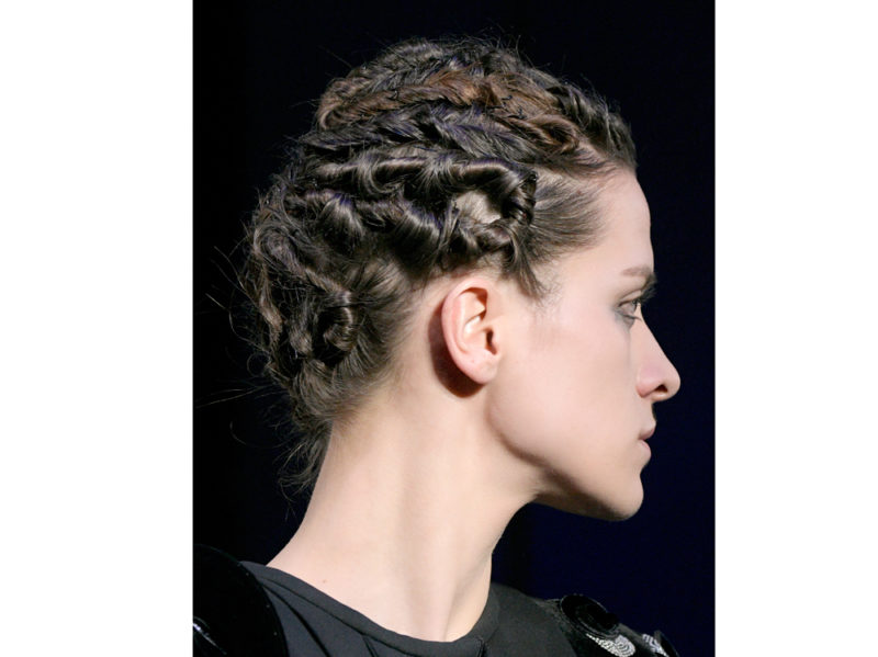 Giorgio-Armani_bty_W_M_F19_MI_014_3172077-800×599