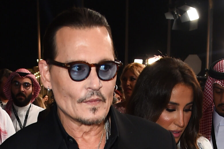 Johnny Depp ha una nuova fiamma, ma non chiamatelo fidanzato