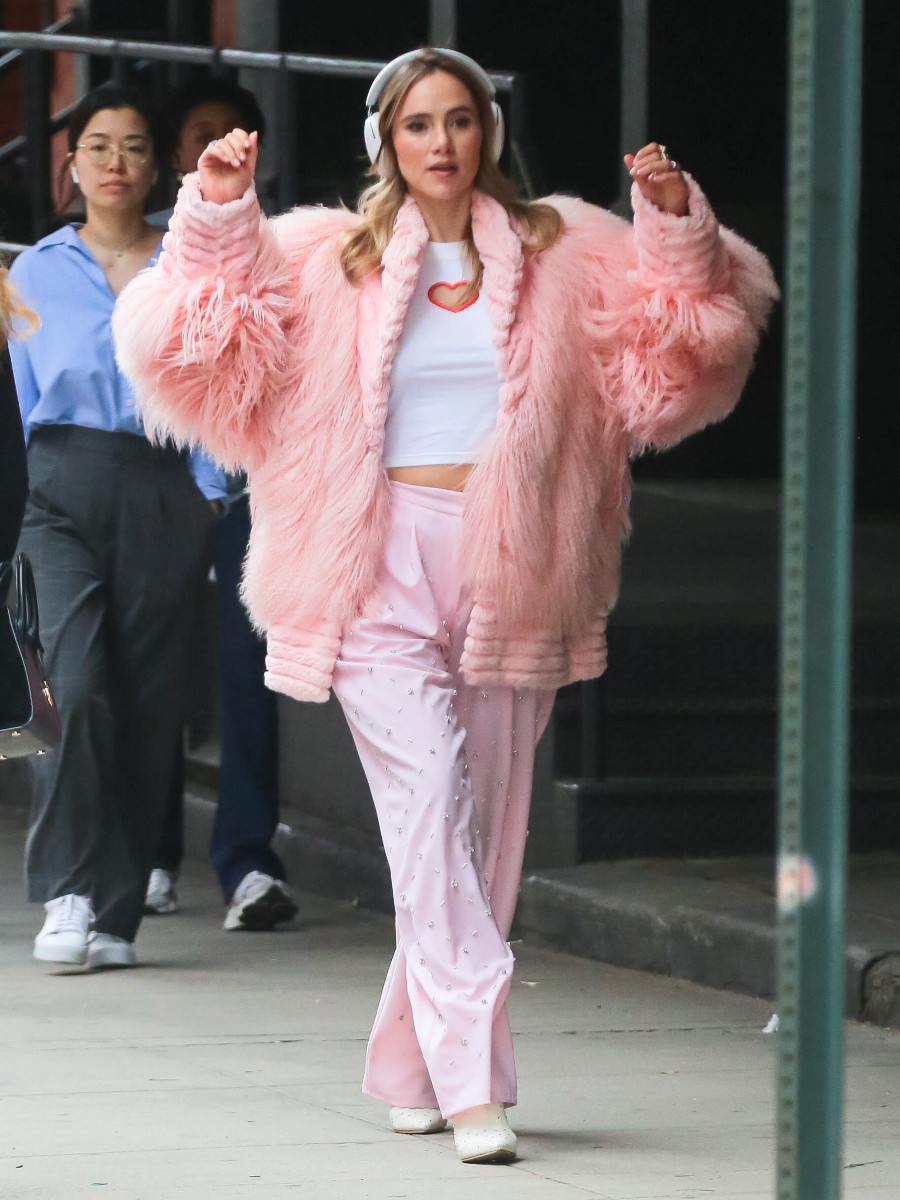 Suki Waterhouse
