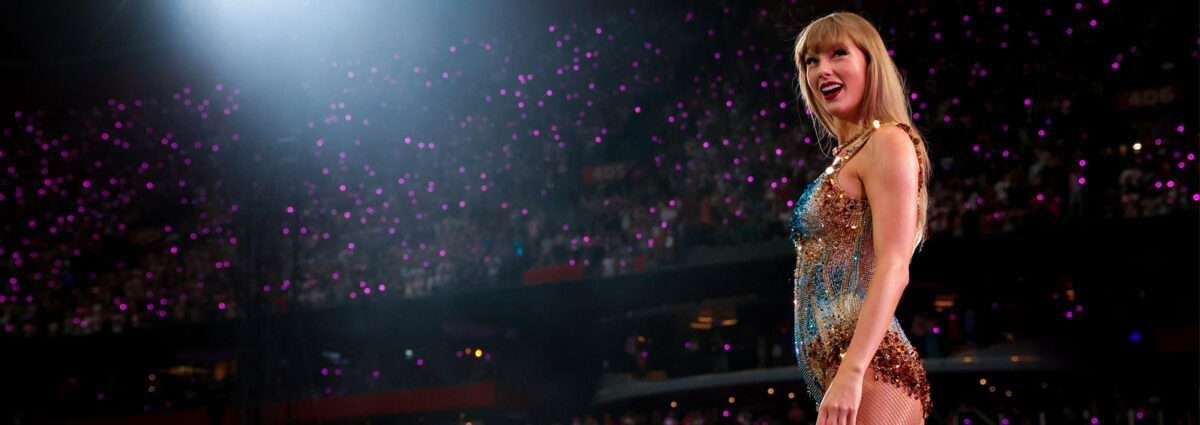 cover-look-taylor-swift-concerto-desk