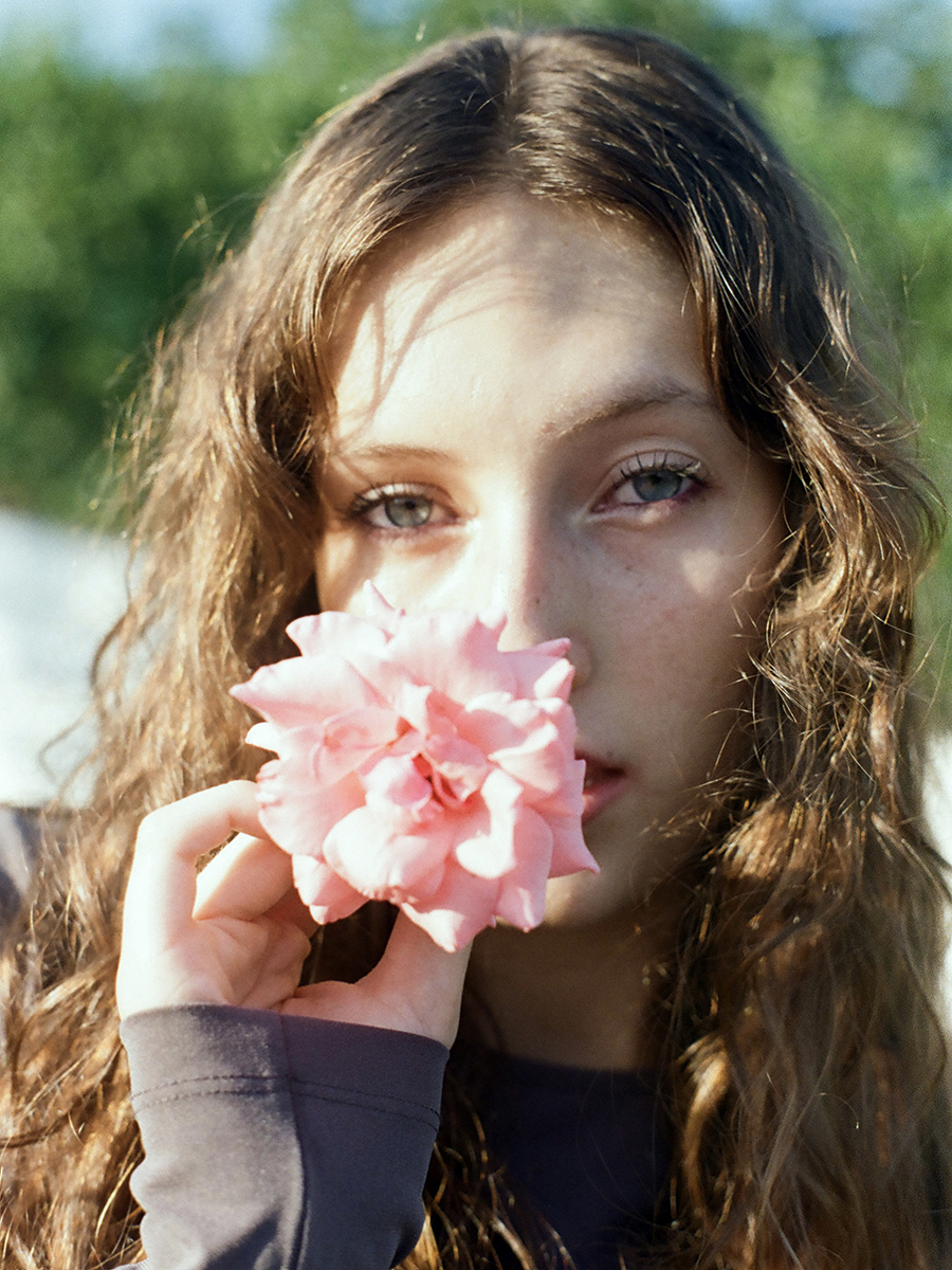 1.Alice