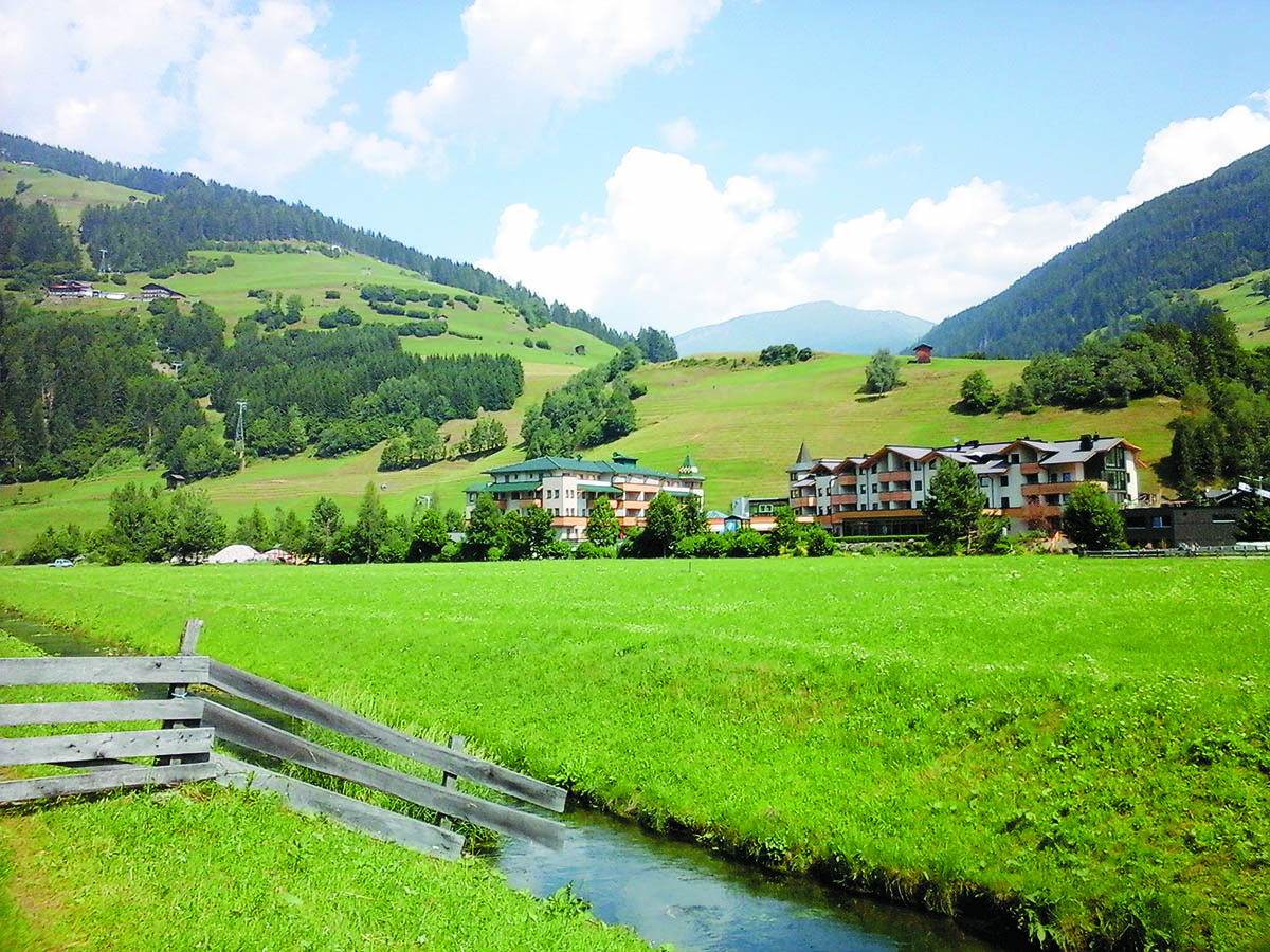 UV-TIROLSKA-BKC001 copia