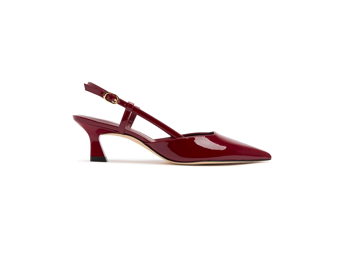 slingback-in-vernice-Stuart-Weitzman-su-luisaviaroma-