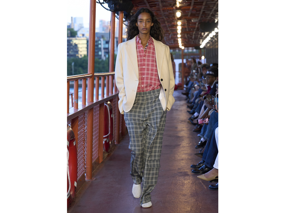 02_Tommy_Hilfiger