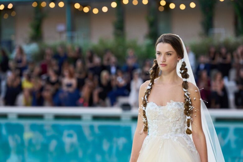 La nuova collezione sposa Atelier Emé è un viaggio tra purezza e modernità