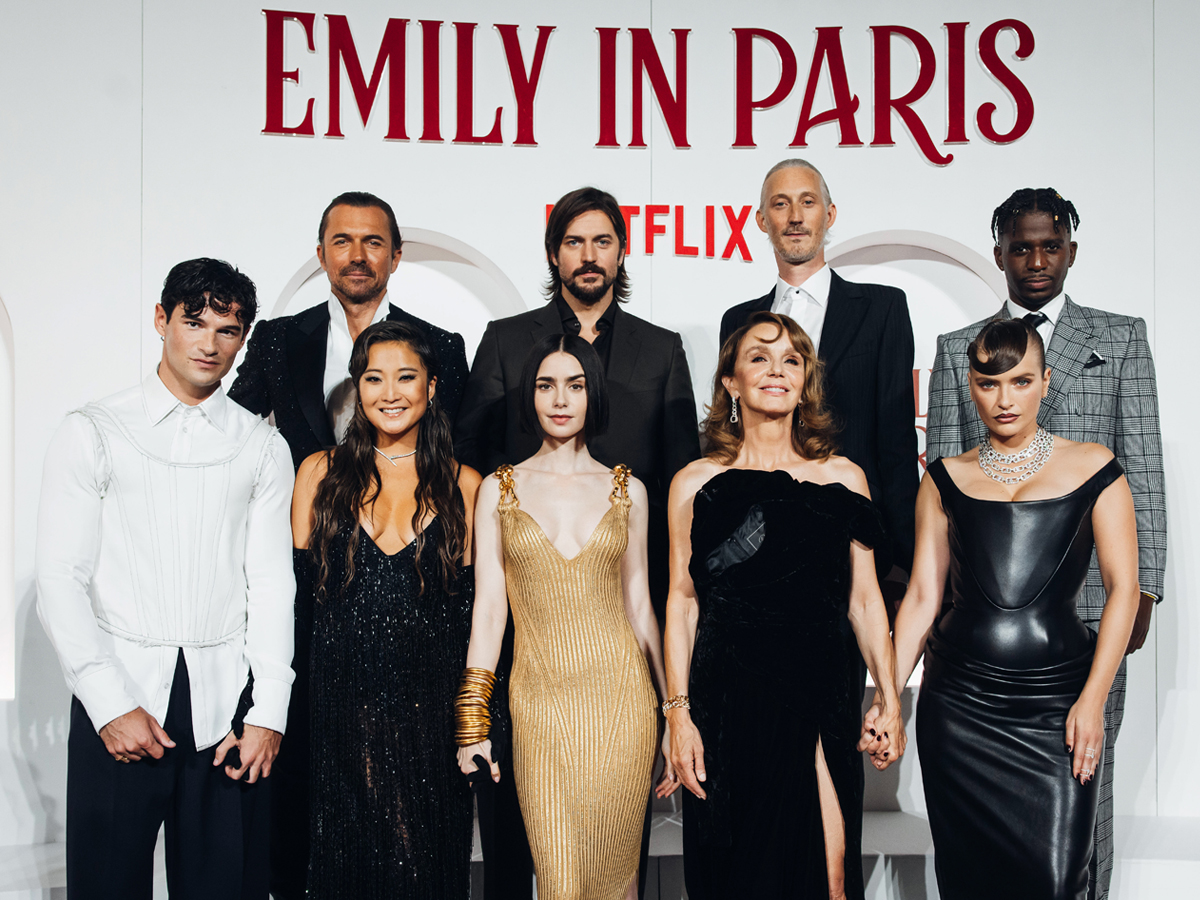 COVER_Emily_In_Paris