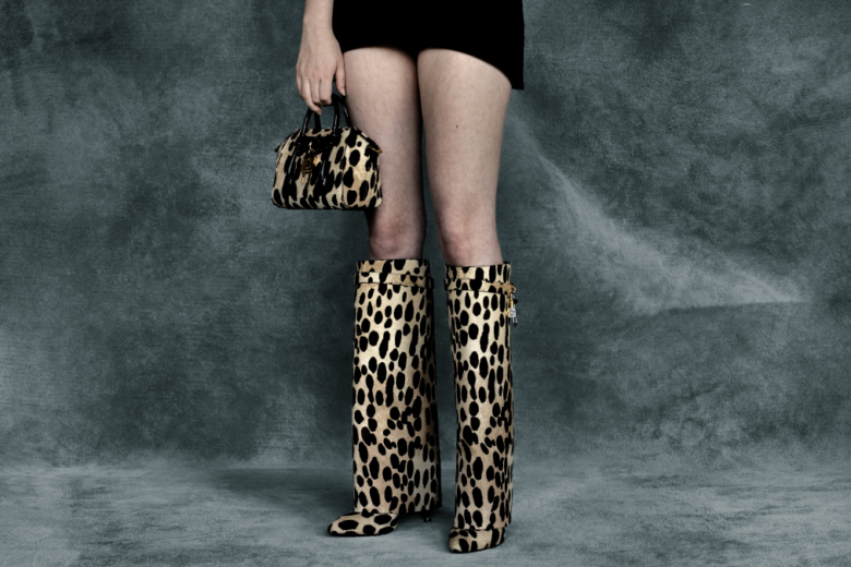 Givenchy presenta il nuovo Shark Lock Boot Project