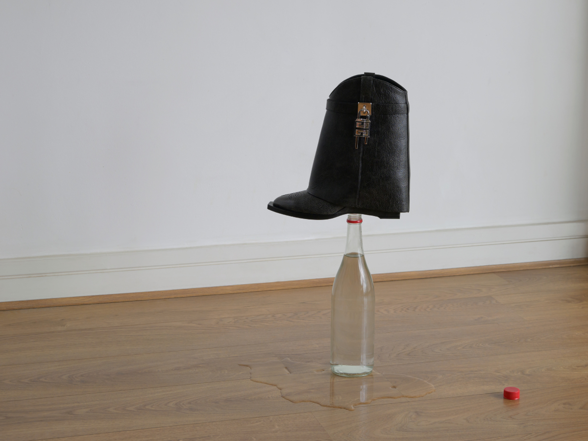 JR_Givenchy_SLB_2024_16-9_AFC_FULL BLEED_08-2