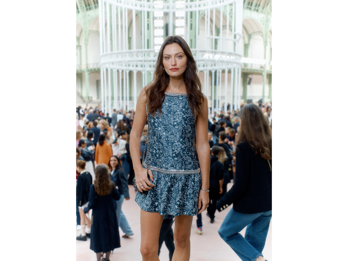 chanel_phoebe-tonkin-wearing-chanel-at-the-rtwss25-show-october-1st-1-HD