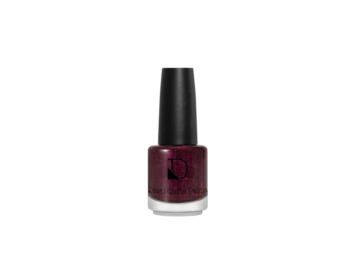 colori smalto unghie tendenza autunno inverno 2024 2025 05