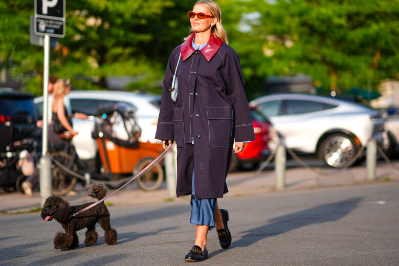 Come abbinare i mocassini? Ecco i look di street style da cui prendere ispirazione