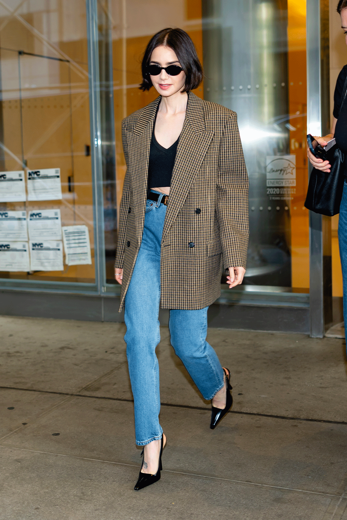 lily-collins-look-1