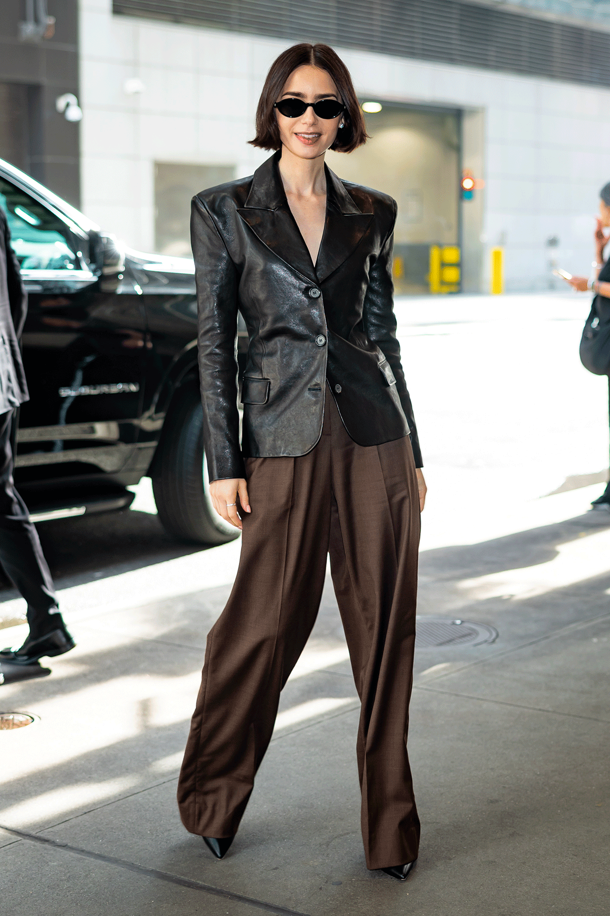 lily-collins-look-2