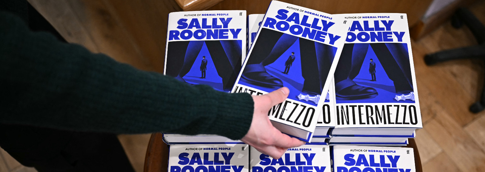 Cover Sally Rooney Intermezzo desktop