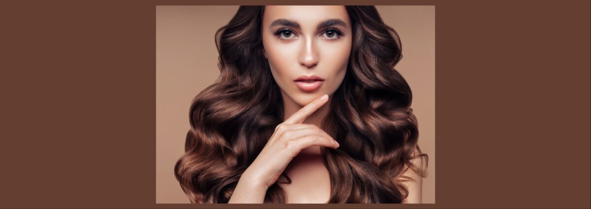 capelli castani riflessi rossi cover desktop