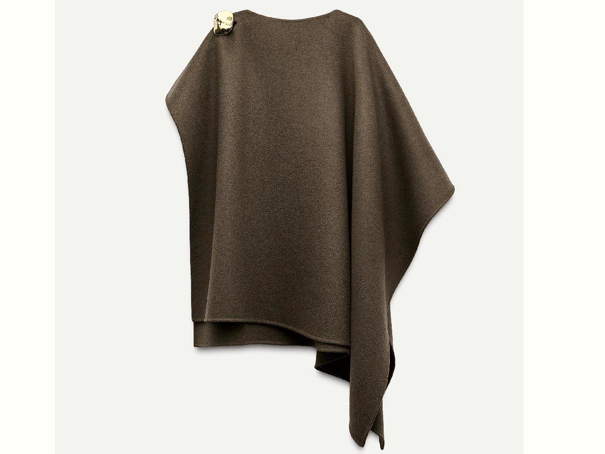 cappa-in-lana-con-spilla-gioiello-zara