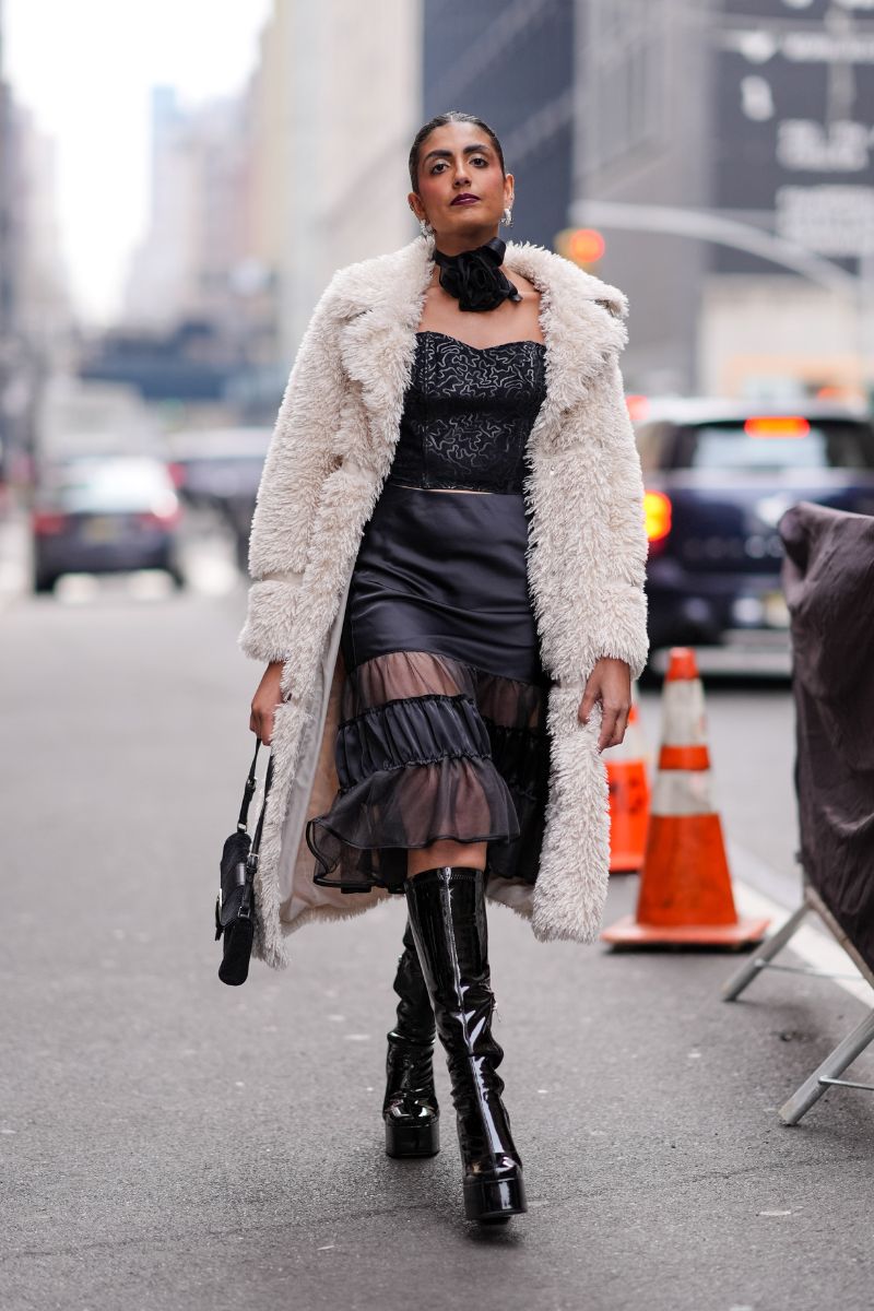 giacca faux fur e slipdress