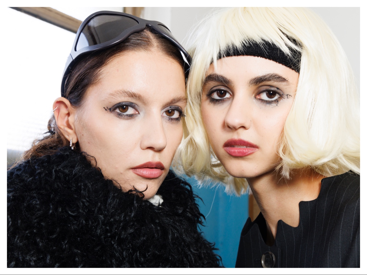 new goth make up tendenza trucco gotico dark autunno inverno 2024 2025 09