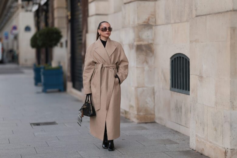 Cappotti con cintura: i modelli caldi e chic da avere quest’inverno