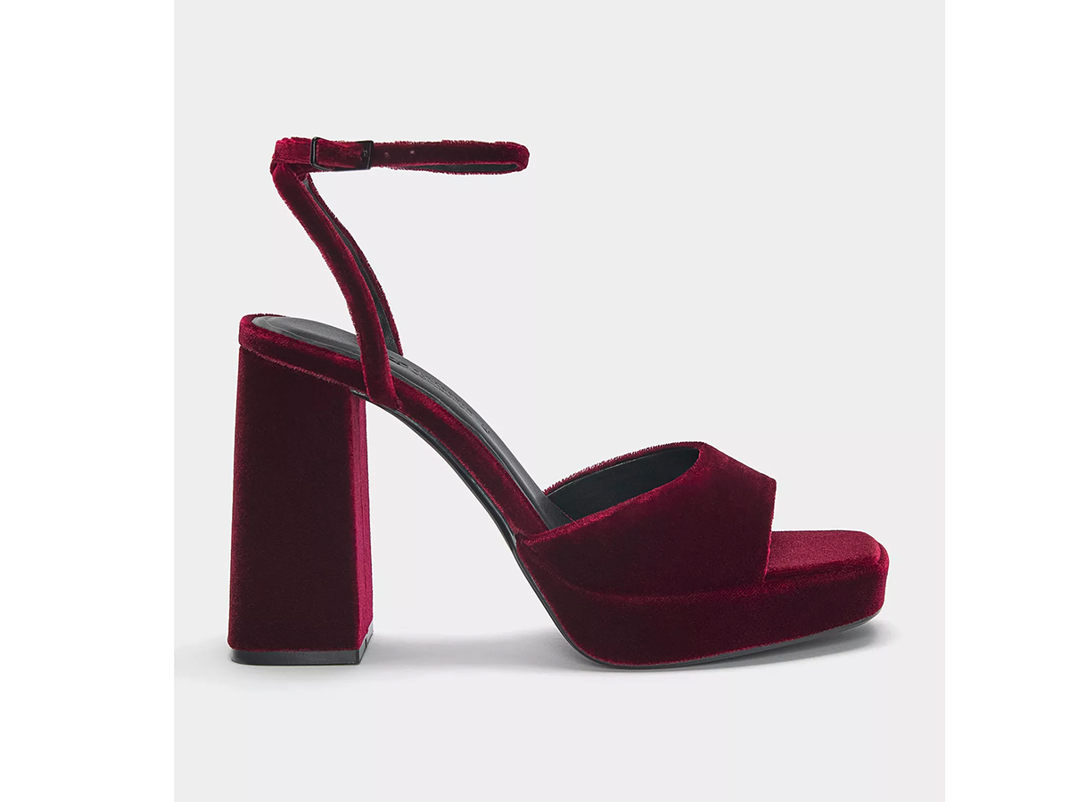 sandali-velluto-pull-and-bear