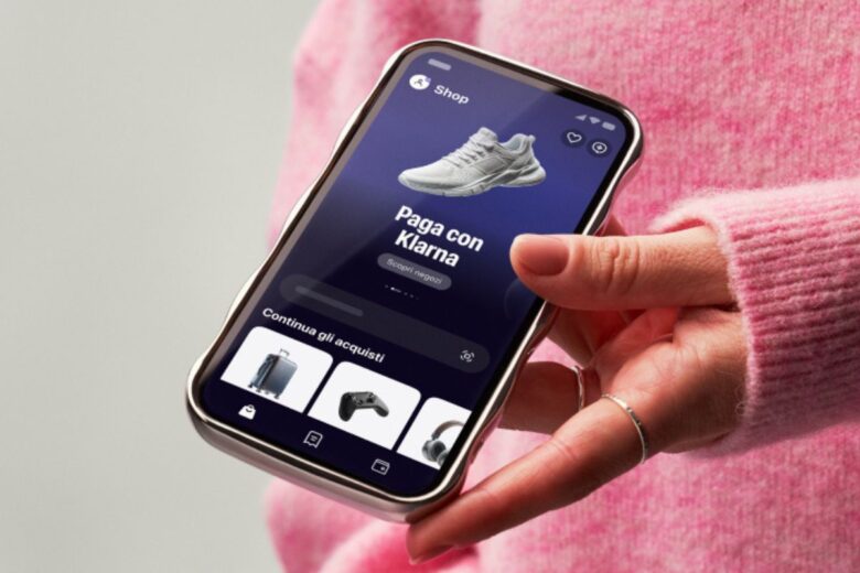 Perché gli italiani rimandano l’acquisto dei regali di Natale? La ricerca di Klarna