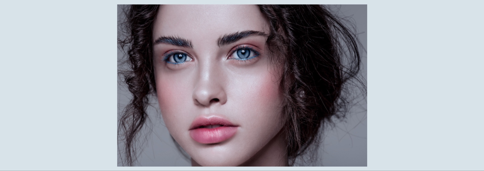 Tendenze make up 2025 trucco dark sirena new wave dea aura colorato cover desktop