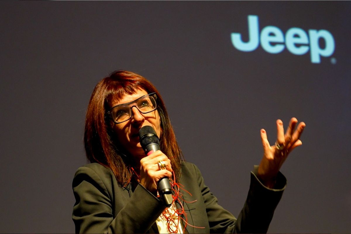 The Women era serie tv by Jeep