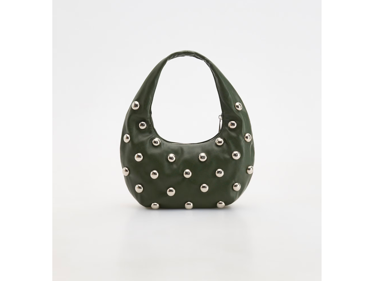 borsa-con-le-borchie-RESERVED