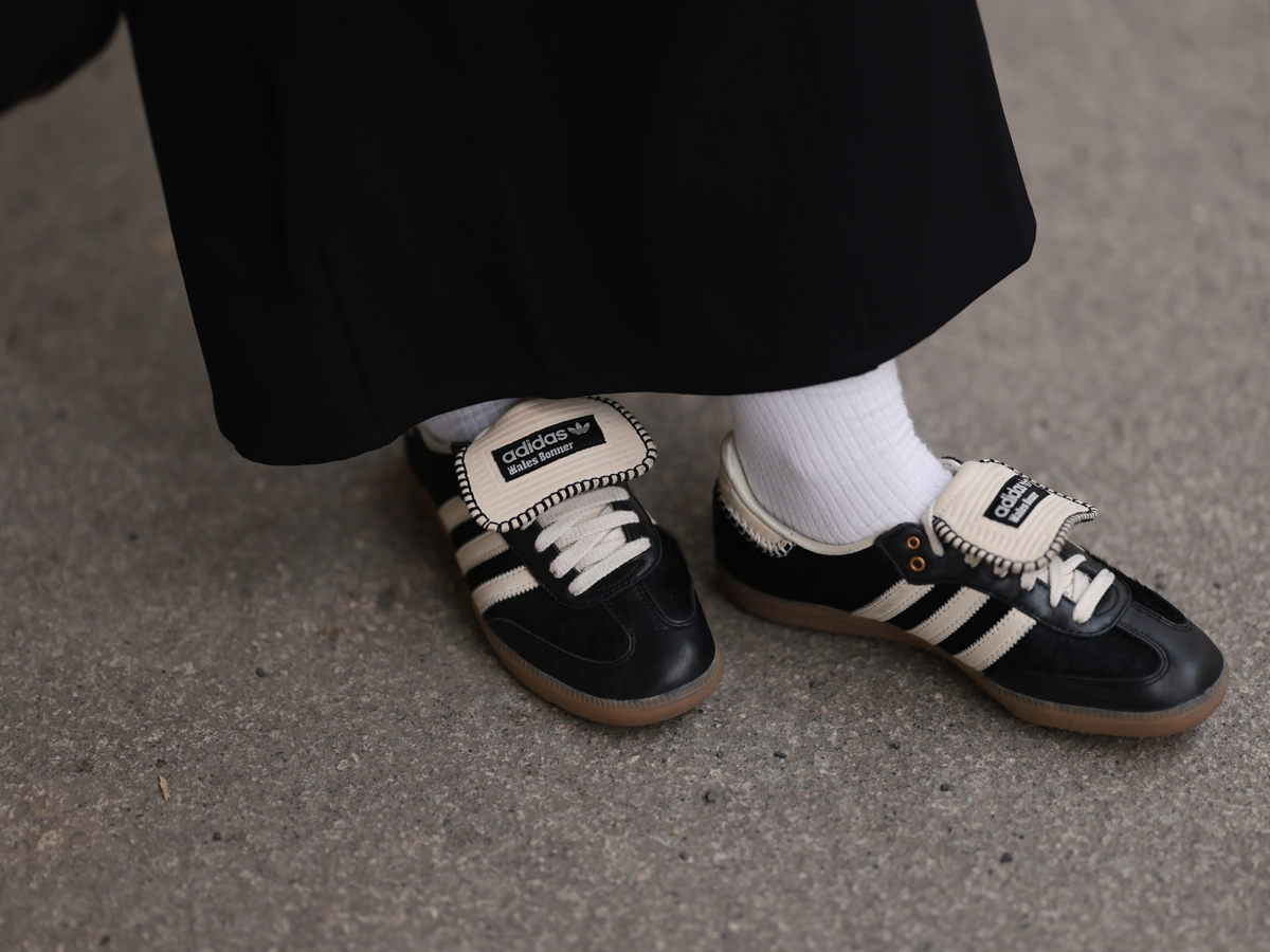 COVER_Sneakers_flat