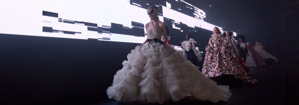 DESK Valentino haute couture Alessandro Michele