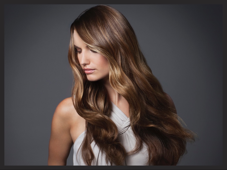 Riflessi biondi su capelli castani i look effetto wow da provare subito COVER MOBILE