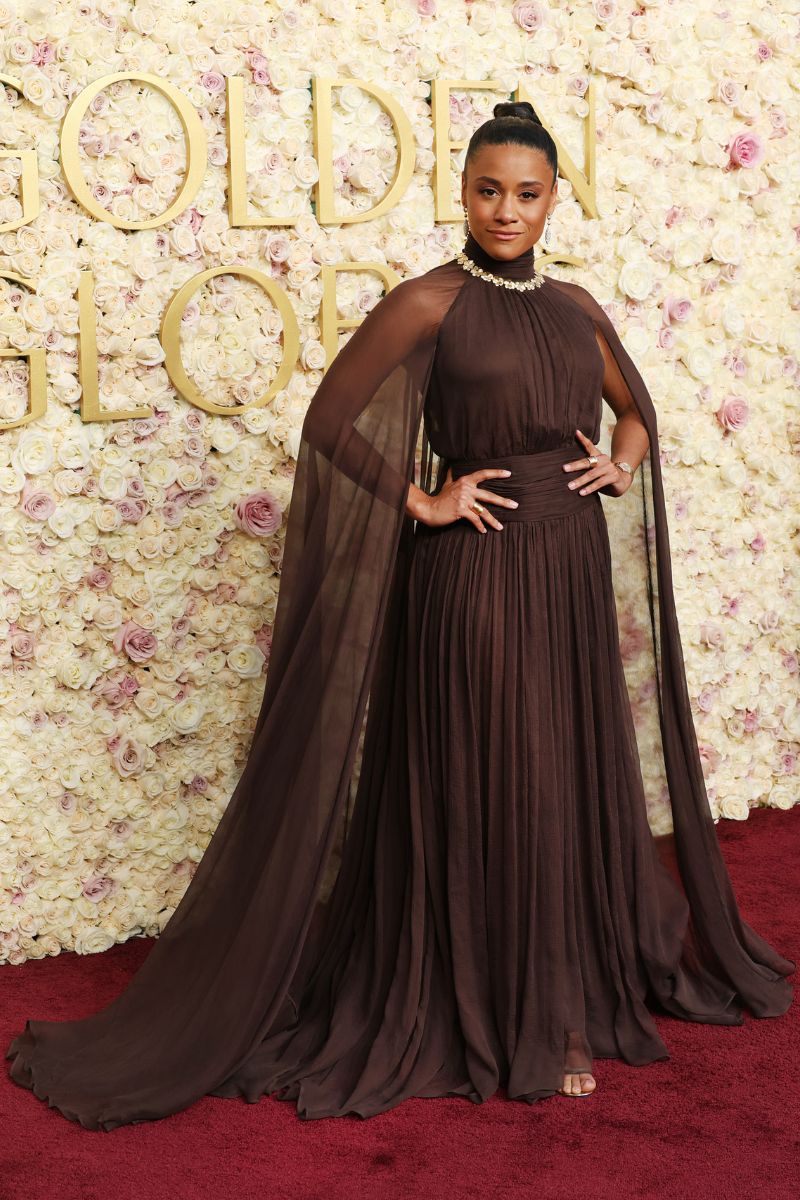 ariana de Bose golden globes
