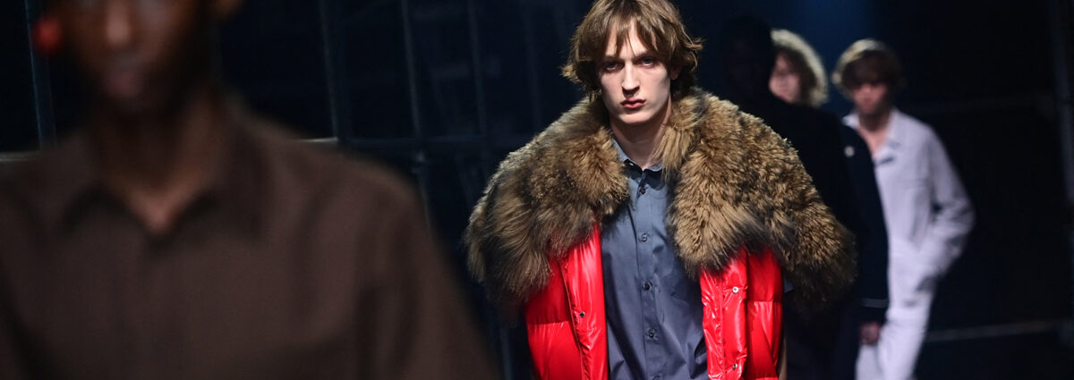 milano-fashion-week-moda-uomo-fw-25-26-prada-uscita-finale