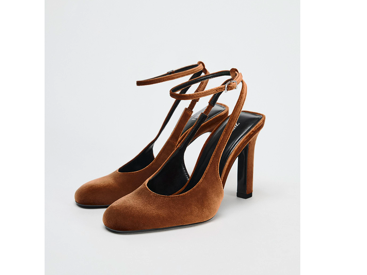 scarpe-in-velluto-con-cinturino-zara