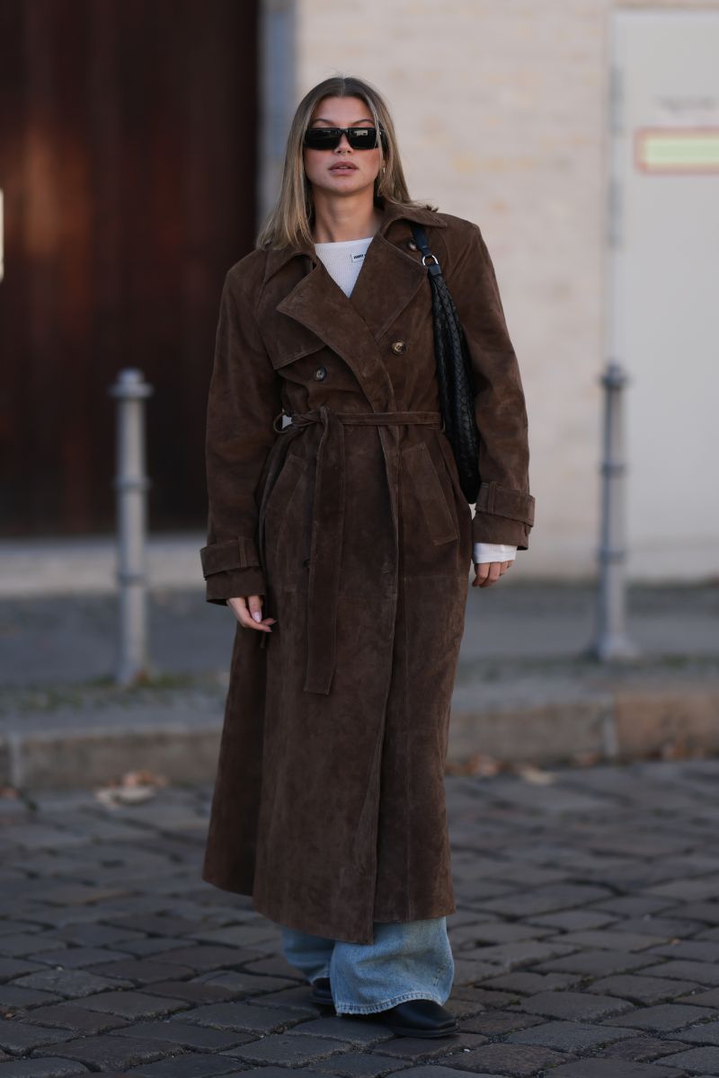 trench suede