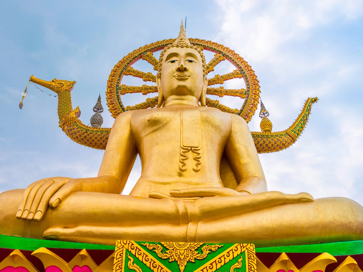 Big-Buddha-Temple-Wat-Phra-Yai-in-Koh-Samui-Gulf-of-Thailand