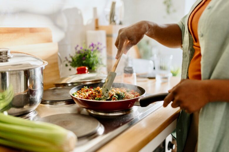 Ecco qual è il metodo di cottura migliore per ridurre le calorie di un alimento