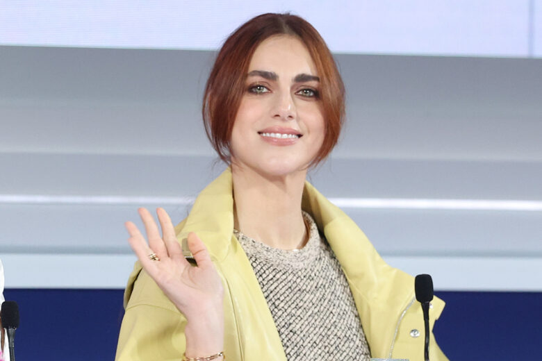 Miriam Leone: l’arrivo a Sanremo 2025 con un tocco “yellow” che fa sognare la primavera