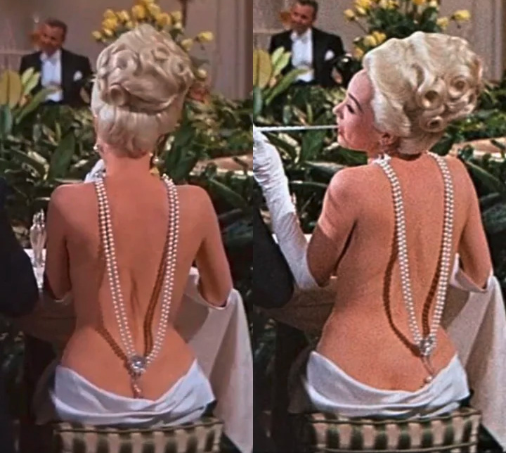 shirley-mclaine-costumes-from-what-a-way-to-go-1964