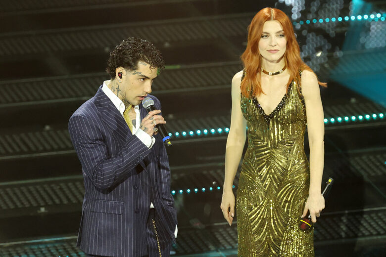Tony Effe: dopo l”‘affare della collana”, due collier posson bastare?