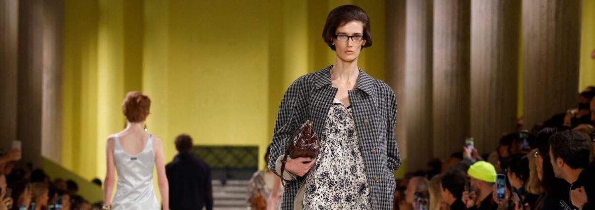 DESK miu miu fw 20025