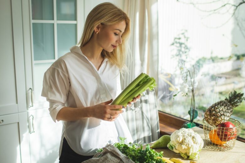Dieta mima digiuno: cos’è e come funziona questa dieta che promette di eliminare il grasso della pancia