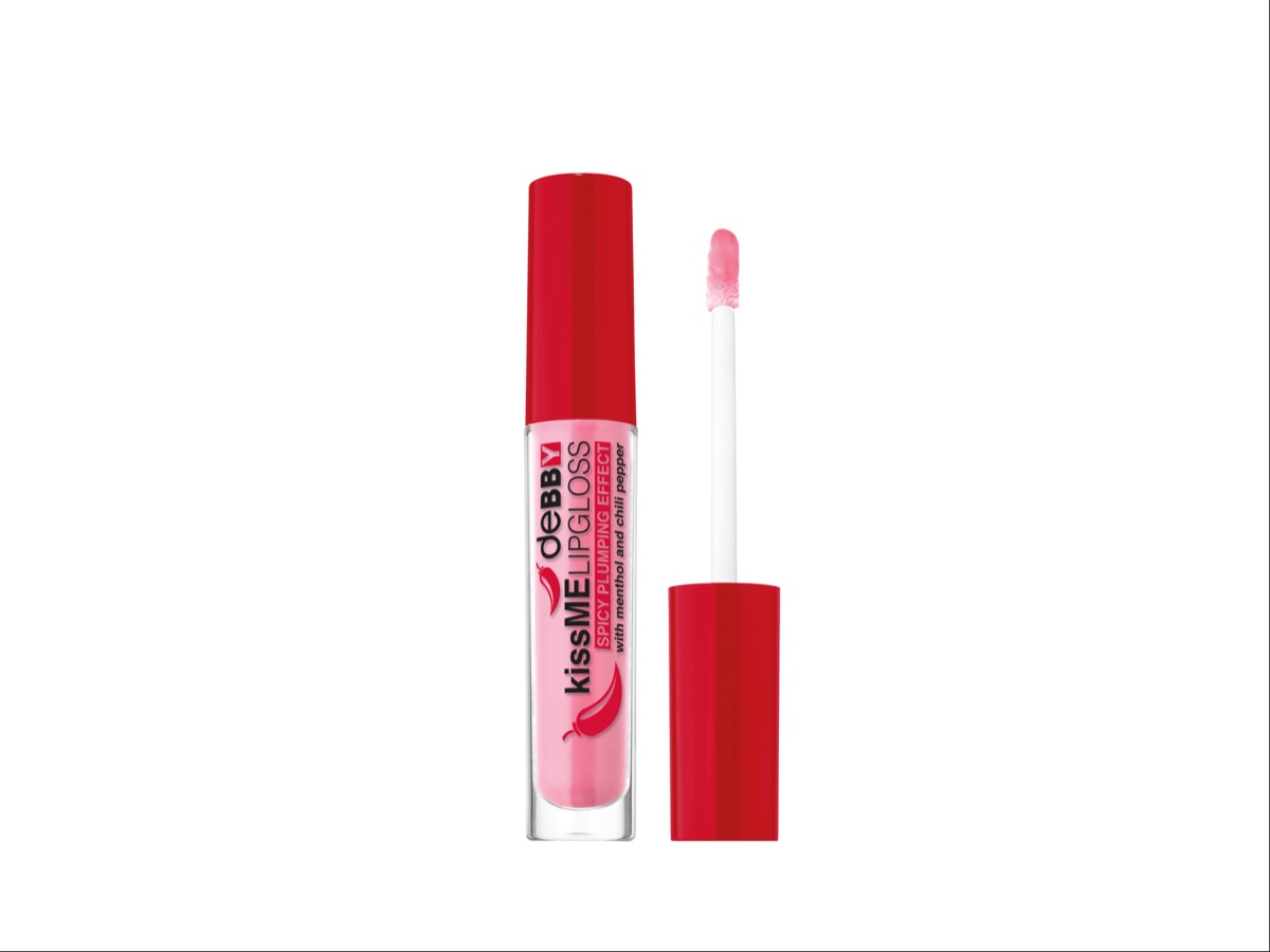 labbra glossate effetto vinile tendenza make up primavera estate 2025 05