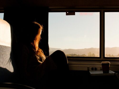 Героическая тенденция путешествий поезда