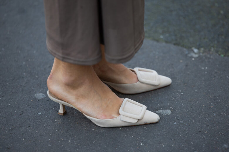 Bye bye, stilettos! Sono le scarpe con il tacco basso e comodo il nuovo oggetto del desiderio