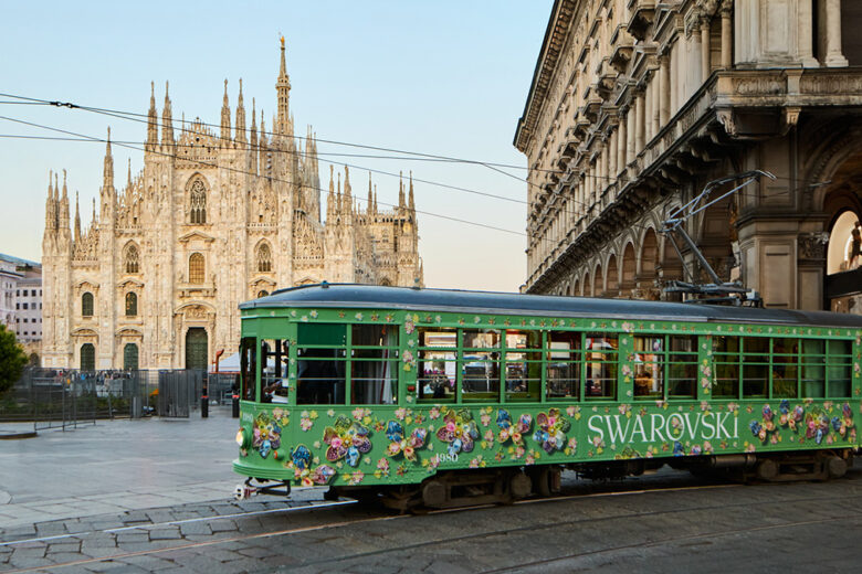In giro per la Design Week a bordo del tram firmato Swarovski